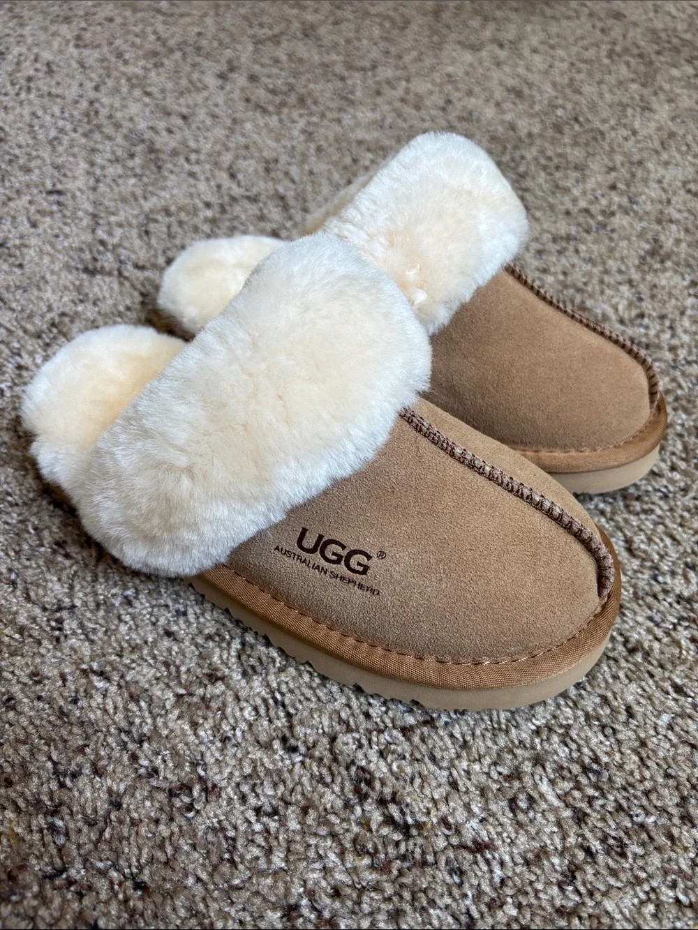 UGG Kids Slippers - chestnut